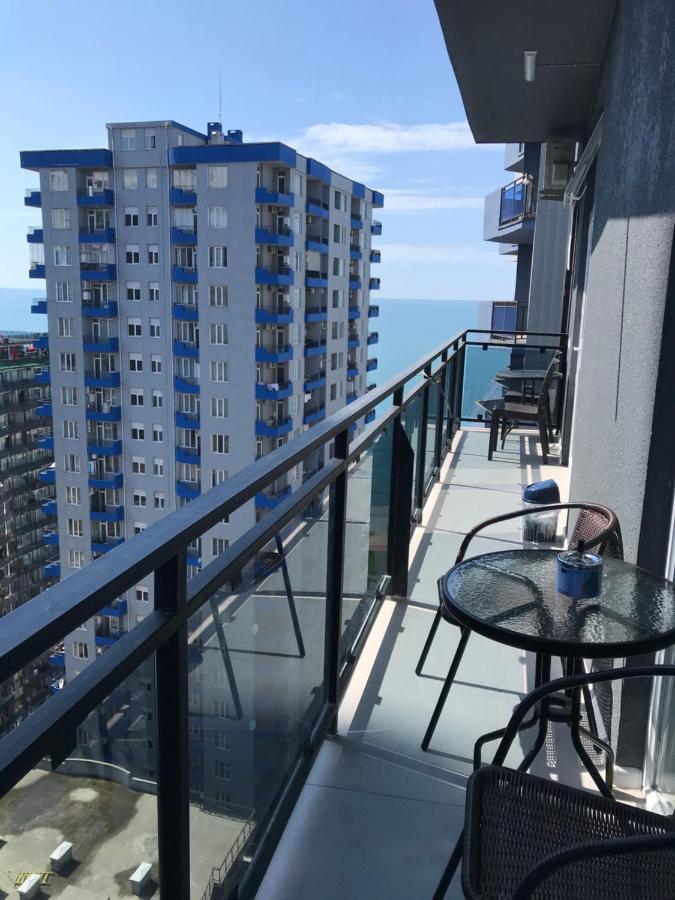Nbg Towers 2 Appartaments บาทูมิ ภายนอก รูปภาพ