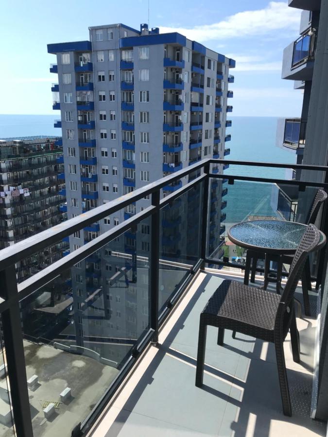Nbg Towers 2 Appartaments บาทูมิ ภายนอก รูปภาพ